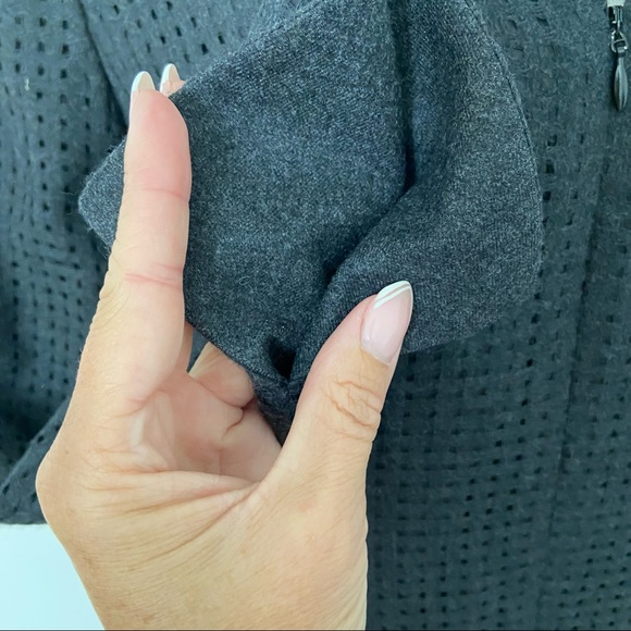 AKRIS Perforated Wool Structured Zip Wool Jacket - Picture 4 of 8